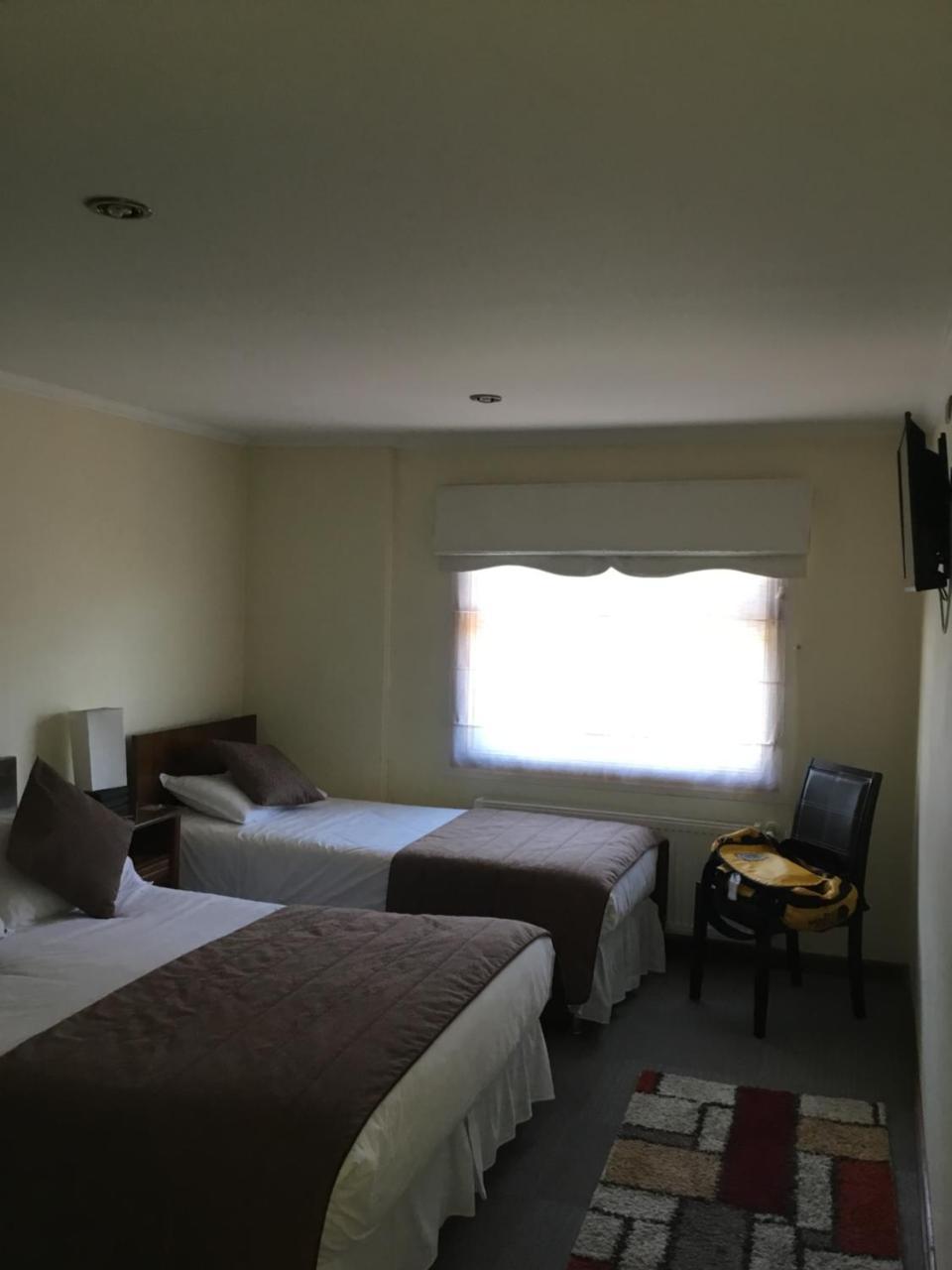 Hostal Buena Estancia Punta Arenas Exterior photo