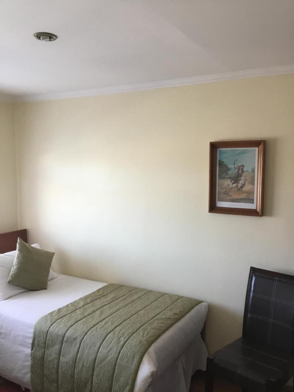 Hostal Buena Estancia Punta Arenas Exterior photo